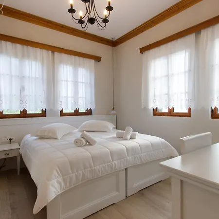 Hotel Bujtina Sophie 4*