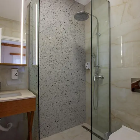 Hotel Bujtina Sophie 4*