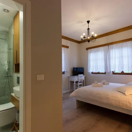 Bujtina Sophie Hotel 4*