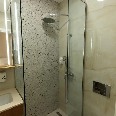 Bujtina Sophie Hotel 4*